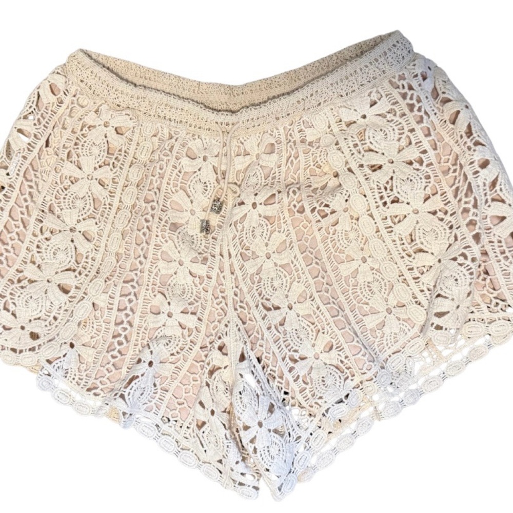 Murmur Cream Lace Women Shorts